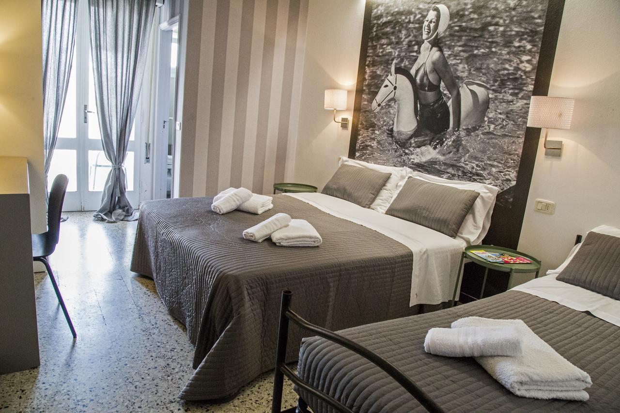 Hotel Hollywood ริชโชเน ภายนอก รูปภาพ
