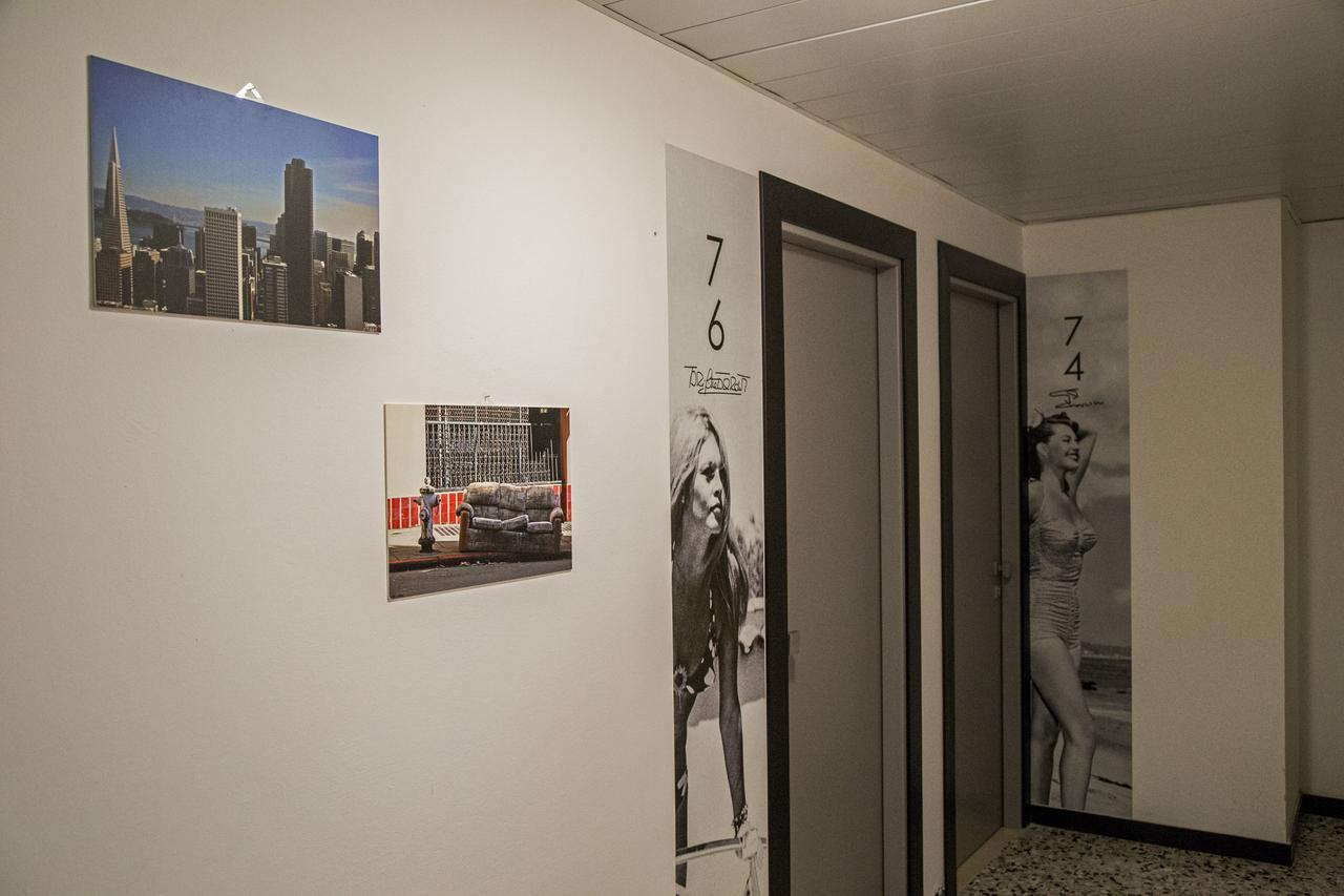 Hotel Hollywood ริชโชเน ภายนอก รูปภาพ